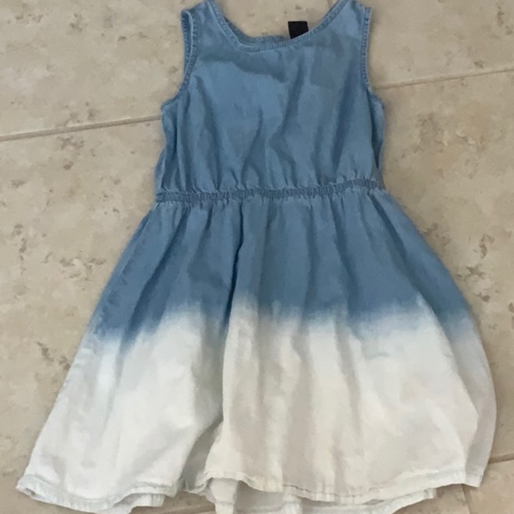 Girls GAP dress in GUC